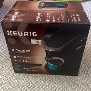 NWT K-Select Single Serve Coffee Maker